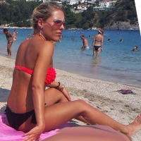 Milf in thong bikinis SpyPhoto_20130803_161143796.jpg