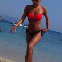 Milf in thong bikinis SpyPhoto_20130803_161652760.jpg