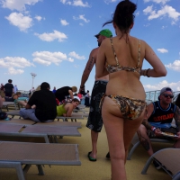 Tasty cruise ship hottie DSC00690.JPG