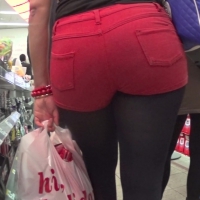 3 candid big booties shopping vlcsnap-2016-03-09-01h17m25s159.jpg