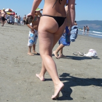 Thick bodied milf walking the beach in her black thong bikini praia especial praia_especial16_8.JPG