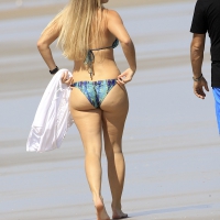 Thick millf ass in bikini on the beach DO8C6792.jpg