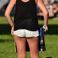 Sexy blonde girl in the park playing volleyball in her skimpy bikini 19 (96 von 104).jpg