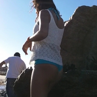 Sexy Argentinian girl in little bikini climbing over rocks vlcsnap-2016-03-19-20h29m32s027.jpg
