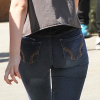 Red/purple haired teen with nice bubble butt in Hollister jeans 1_IMG_1129.JPG