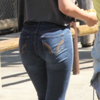 Red/purple haired teen with nice bubble butt in Hollister jeans 1_IMG_1120.JPG