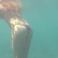Bikini babe filmed underwater and washing off in sexy little bikini vlcsnap-2016-03-24-19h07m08s809.jpg