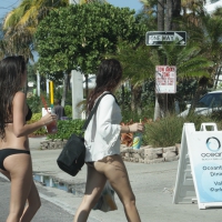 Even more hot and sexy bikini babes in Florida IMG_2252.jpg