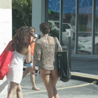 Even more hot and sexy bikini babes in Florida IMG_2191.jpg