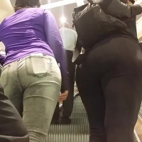 Phat ass milf in leggings going up the escalator vlcsnap-2016-04-02-21h08m39s210.jpg