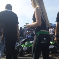 leggings, yoga pants, and spandex in public 295-10.jpg