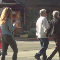 leggings, yoga pants, and spandex in public 40884772QdH.jpg