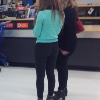 leggings, yoga pants, and spandex in public 45335725hlW.jpg