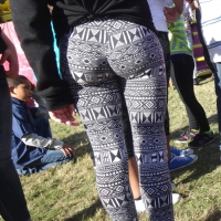 leggings, yoga pants, and spandex in public 457747d1383427771-dsc01956.jpg