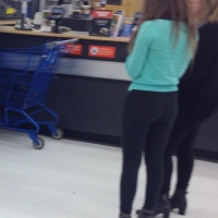 leggings, yoga pants, and spandex in public 45335729qNq.jpg