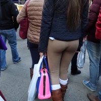 leggings, yoga pants, and spandex in public DSC05565.jpg