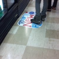 leggings, yoga pants, and spandex in public 31682651KTI.jpg