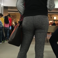 leggings, yoga pants, and spandex in public 1454995138815.jpg