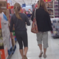 leggings, yoga pants, and spandex in public 43891378OZx.jpg