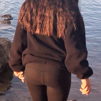 step sister in leggings Photo Mar 21, 10 38 19 AM.png