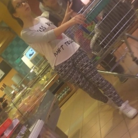 leggings, yoga pants, and spandex in public 45078847Ijn.jpg