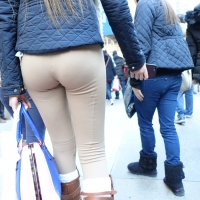 leggings, yoga pants, and spandex in public DSC05546.jpg