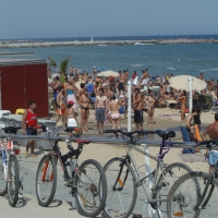 Topless girls on a beach in Barcelona 0002.jpg