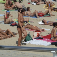 Topless girls on a beach in Barcelona 0008.jpg