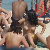 Topless girls on a beach in Barcelona 0013.jpg