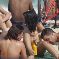 Topless girls on a beach in Barcelona 0014.jpg