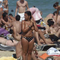 Topless girls on a beach in Barcelona 0011.jpg