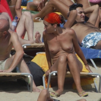 Topless girls on a beach in Barcelona 0022.jpg