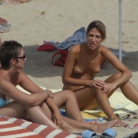 Topless girls on a beach in Barcelona 0029.jpg
