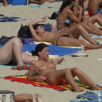 Topless girls on a beach in Barcelona 0095.jpg