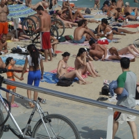 Topless girls on a beach in Barcelona 0102.jpg