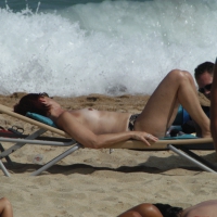 Topless girls on a beach in Barcelona 0125.jpg