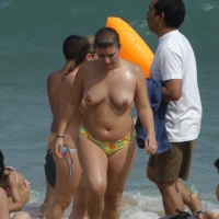 Topless girls on a beach in Barcelona 0149.jpg