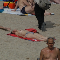 Topless girls on a beach in Barcelona 0008.jpg