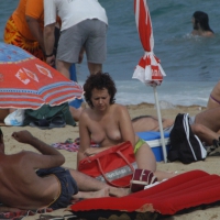 Topless girls on a beach in Barcelona 0027.jpg