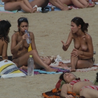 Topless girls on a beach in Barcelona 0028.jpg