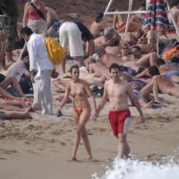 Topless girls on a beach in Barcelona 0087.jpg
