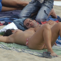 Topless girls on a beach in Barcelona 0128.jpg