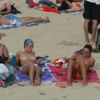Topless girls on a beach in Barcelona 0137.jpg