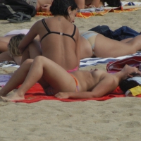 Topless girls on a beach in Barcelona 0142.jpg