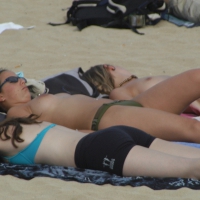 Topless girls on a beach in Barcelona 0163.jpg