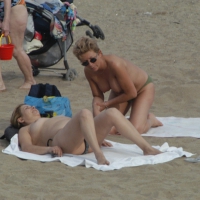 Topless girls on a beach in Barcelona 0169.jpg