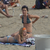 Topless girls on a beach in Barcelona 0175.jpg