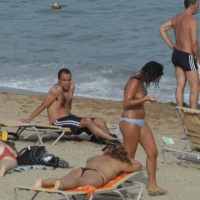 Topless girls on a beach in Barcelona 0185.jpg