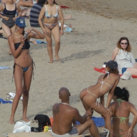 Topless girls on a beach in Barcelona 0199.jpg