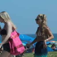 Sexy Florida girls in bikinis IMG_0622.jpg